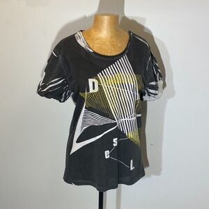 New DIESEL women tee shirt with graphic and logo. M. Grey white. Puff sleeves